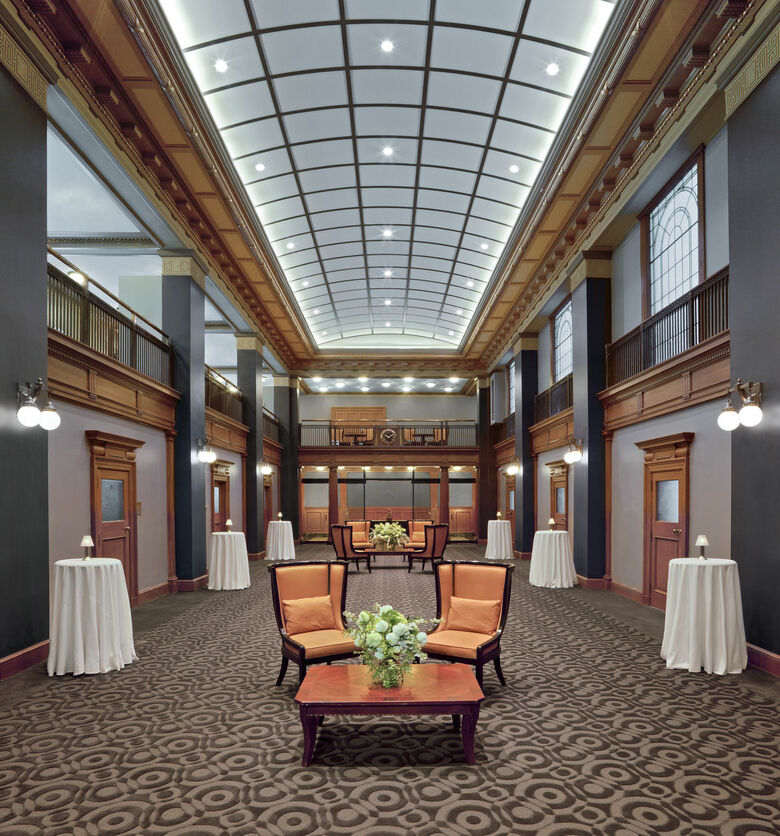 One King West Hotel & Residence