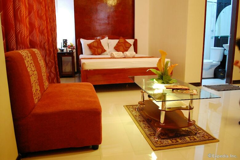 Hotel Aquari Travelers Suites