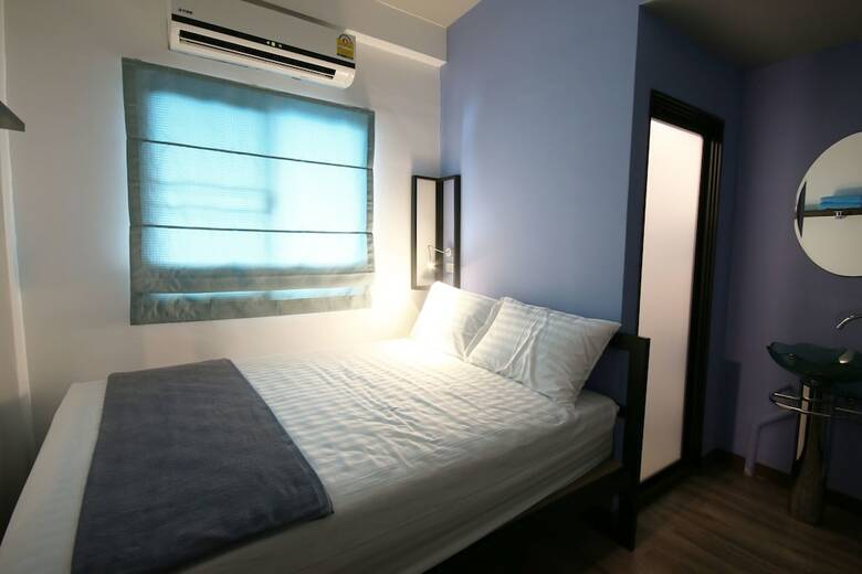 Hostal The Pillow Hostel