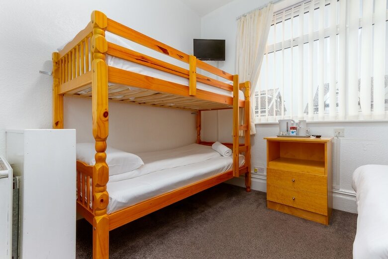 The New Sandringham Court Hotel