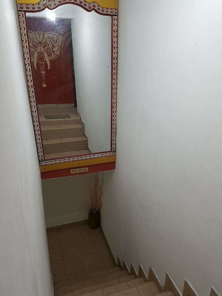Hotel Hostel 107