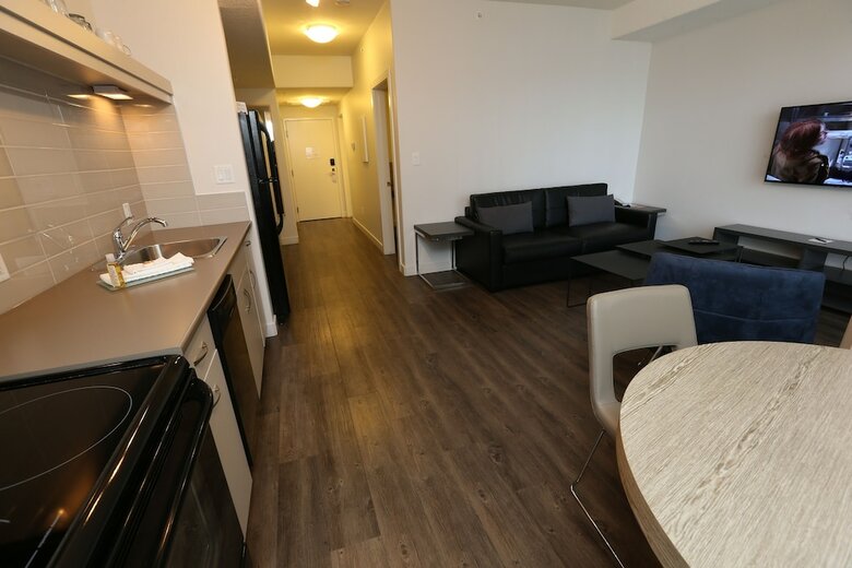 Hotel Ramada By Wyndham Fort Mcmurray
