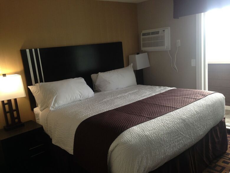 Hotel Days Inn By Wyndham Sylvan Lake