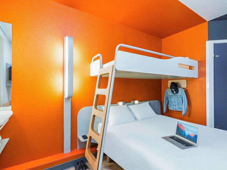 Hotel Ibis Budget Paris Porte De Montmartre