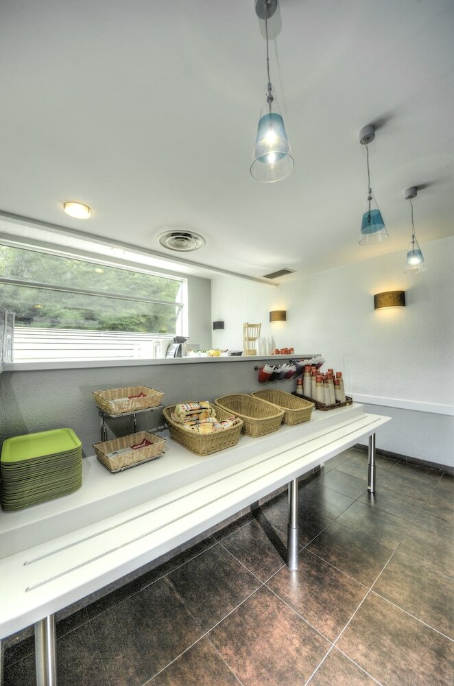 Hotel Ibis Budget Paris Porte De Montmartre