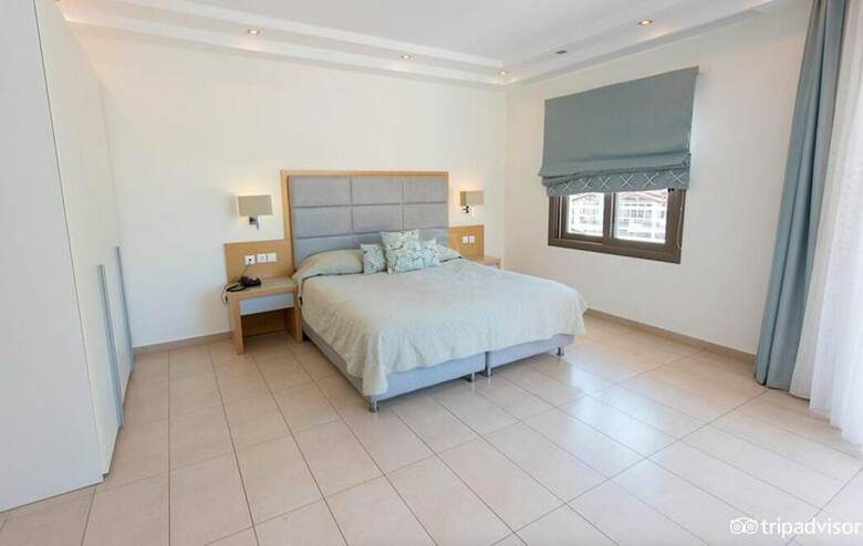 Skiathos Premier