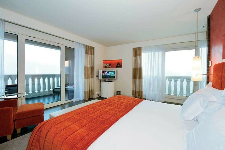 Monte-carlo Bay Hotel & Resort