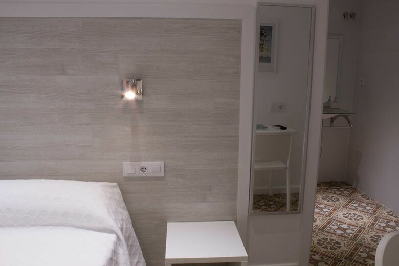 Hostal Nova