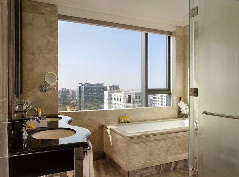Aparthotel The Reverie Saigon Residential Suites