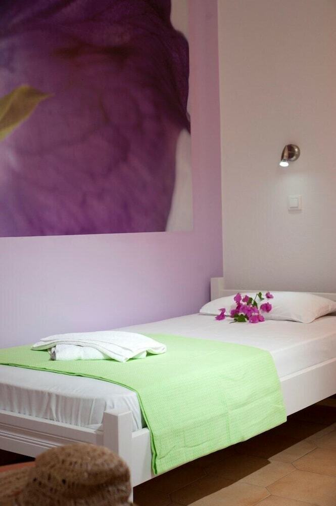 Aparthotel Nikolas Suites