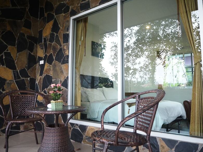 Hotel Canal Resort
