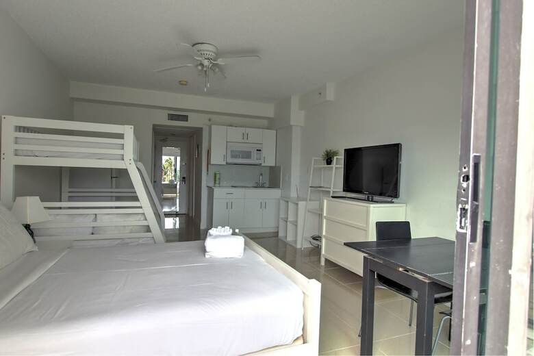 Private Apartments At The Casablanca