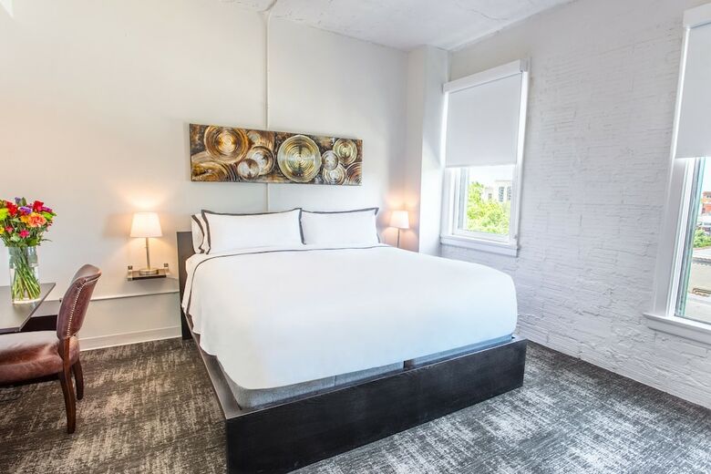 Park Plaza Hotel Seguin