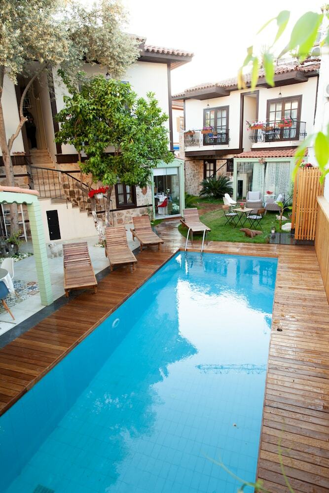 The Suite Apart Hotel Kalei�i