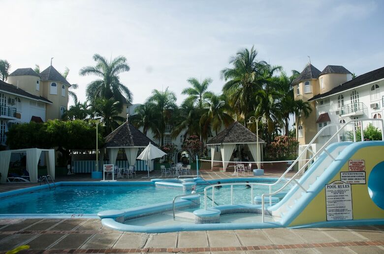 Aparthotel Beach Castles Studio