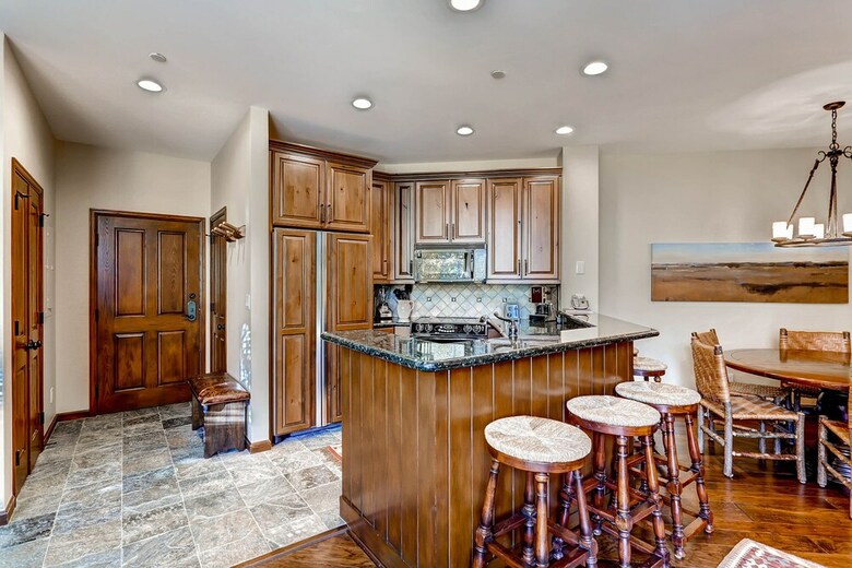 Highlands Westview By East West Hospitality