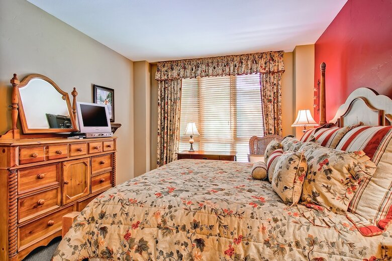 Highlands Westview By East West Hospitality
