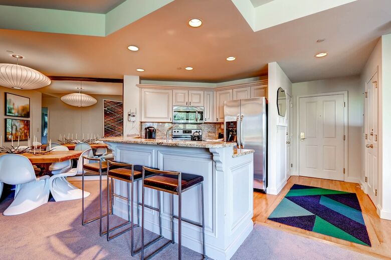 Highlands Westview By East West Hospitality