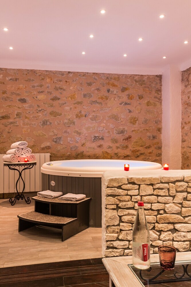 Hotel La Bastide De Tourtour & Spa H�tel