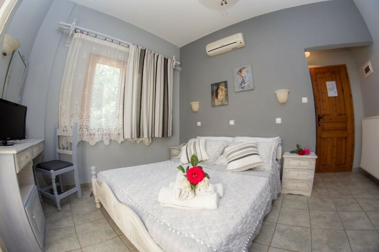 Hotel Seralis