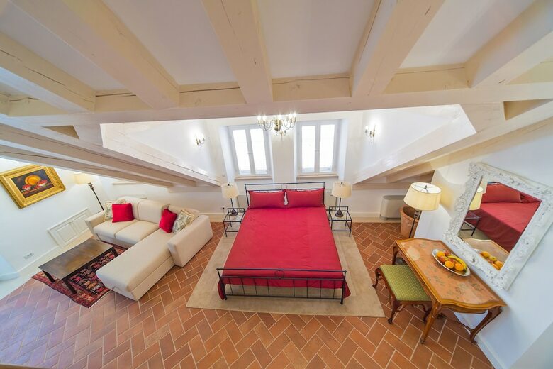 Old Town Apartments By Irundo