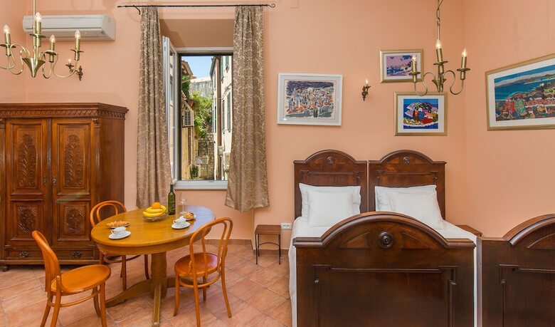 Old Town Apartments By Irundo