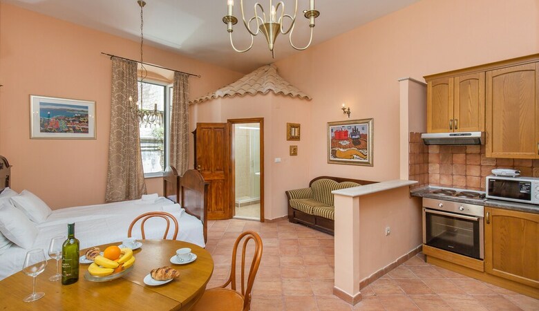 Old Town Apartments By Irundo