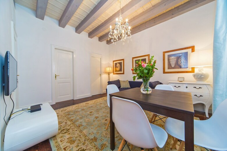 Old Town Apartments By Irundo