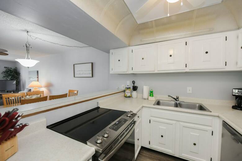 Bay Oaks By Beachside Management