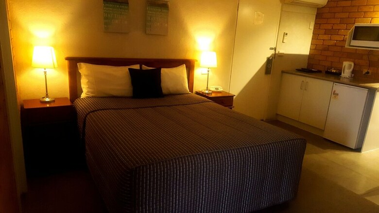 Centrepoint Motel