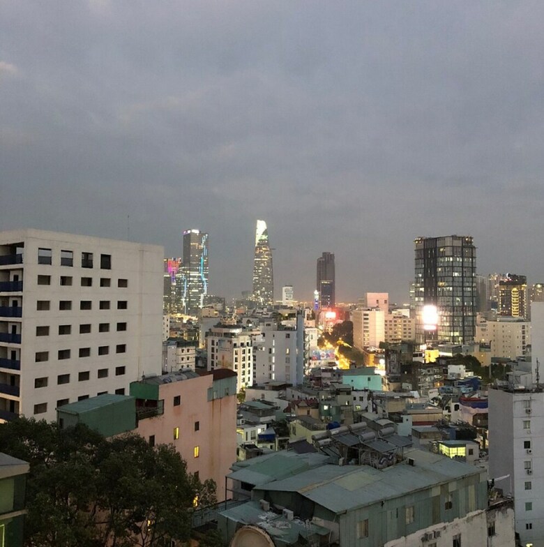 Roseland Corp Hotel