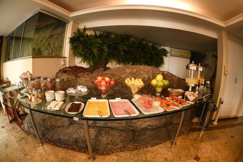 Hotel Village Icara�