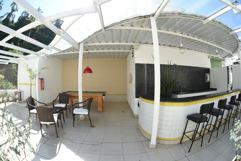 Hotel Village Icara�