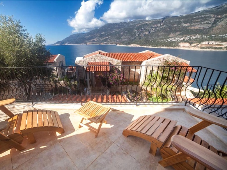 Hotel Deniz Feneri Lighthouse
