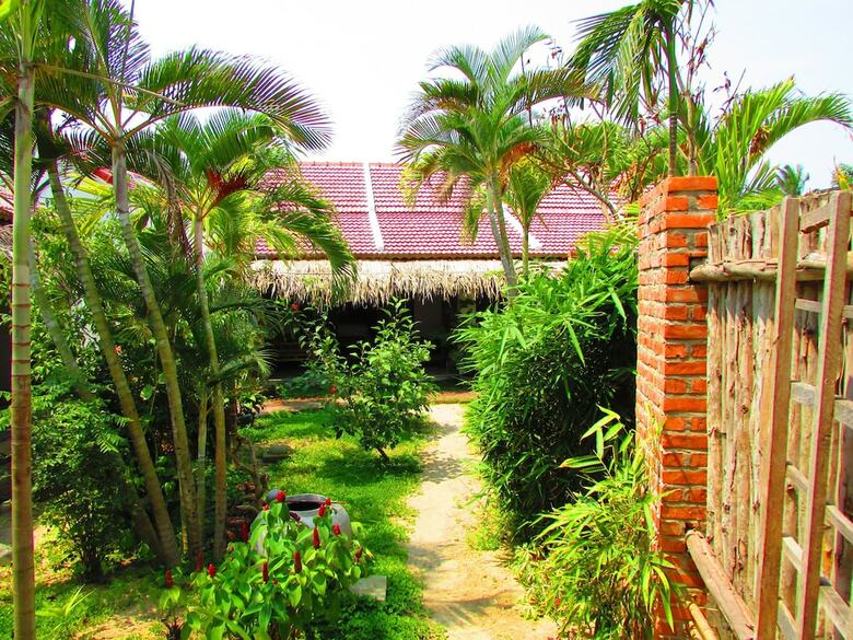 Bed & Breakfast Red Flower Cottages Homestay