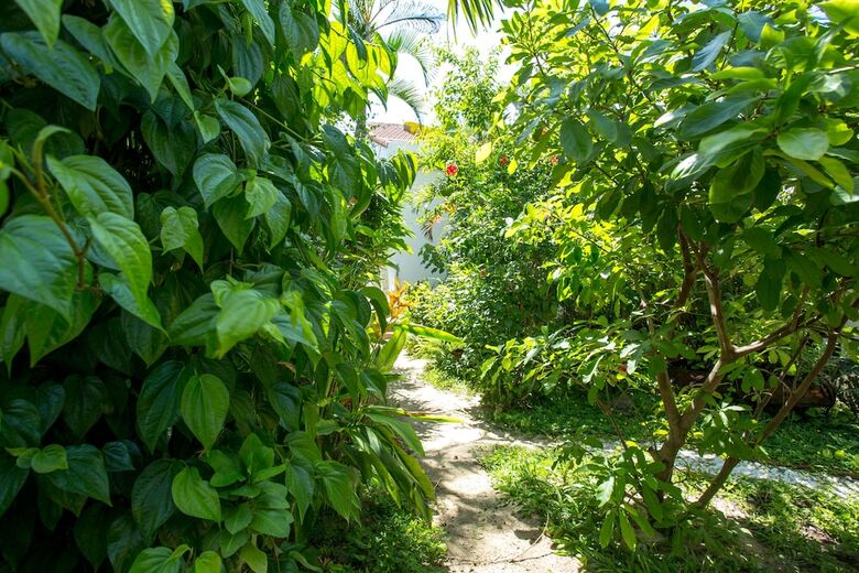 Bed & Breakfast Red Flower Cottages Homestay