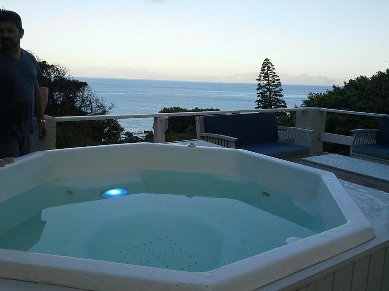 Apartamentos Seabreeze Luxury Two Bedroom Penthouse