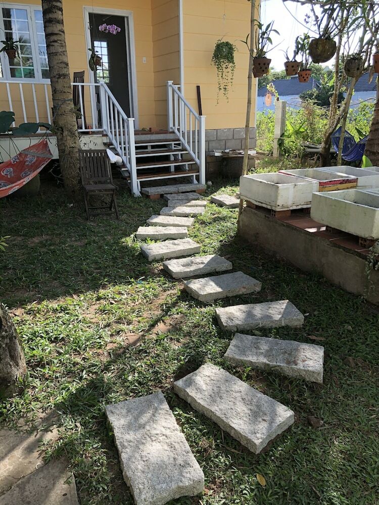 Bed & Breakfast Tropical Garden Homestay