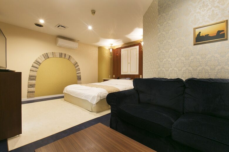 Hotel Atlantis Higashiosaka -adults Only
