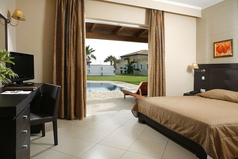 Hotel Olympia Golden Beach & Spa