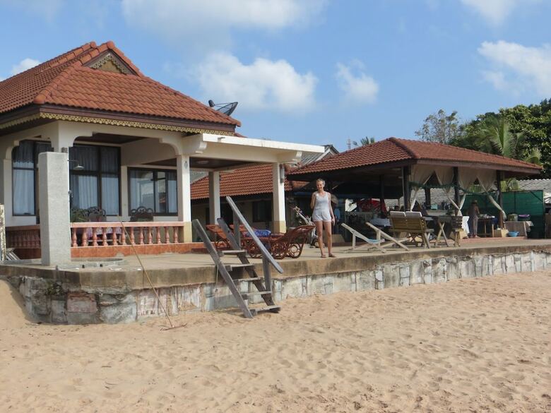 Hotel Bang Boet Bay Beach Resort