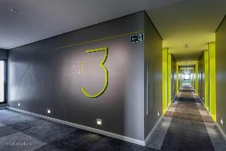 Dmax Hotel