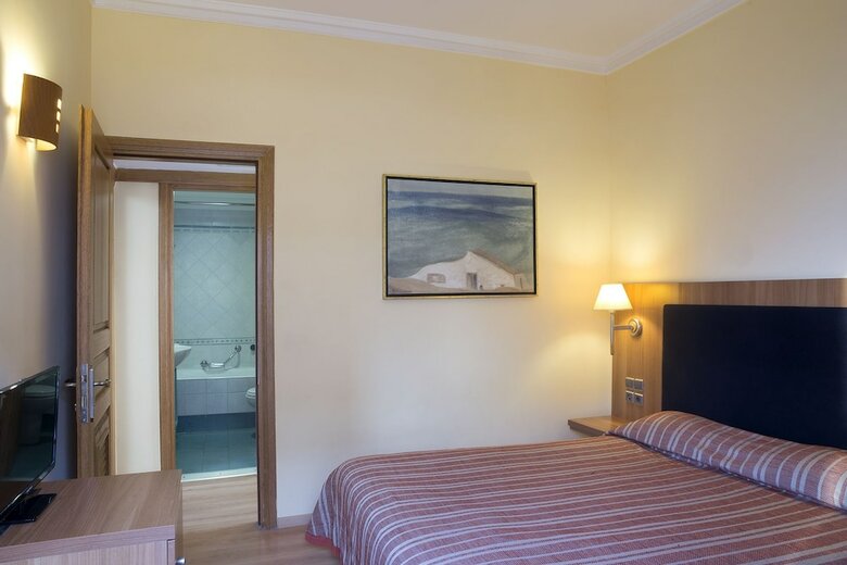 Hotel Ramada By Wyndham Attica Riviera