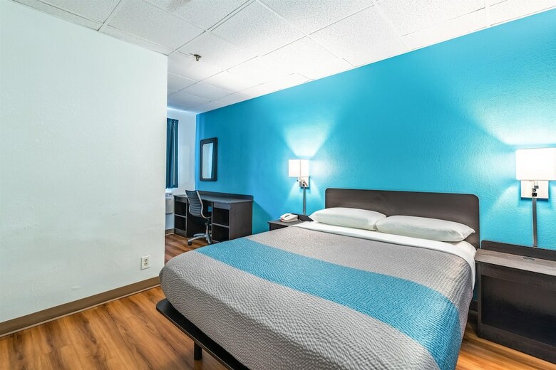 Motel 6 Elmsford, Ny - White Plains