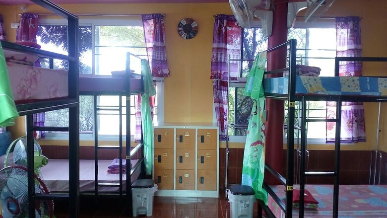 Hotel Rueang Sri Si Ri