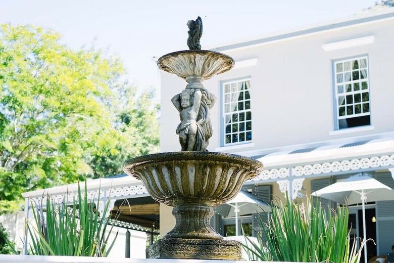 Pontac Manor Hotel
