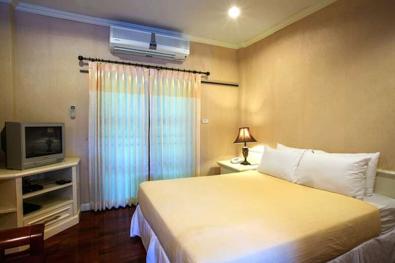 Chateau De Khaoyai Hotel & Resort
