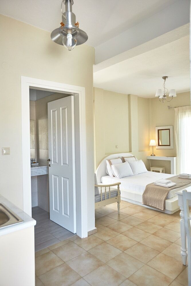 Aelia Apartments