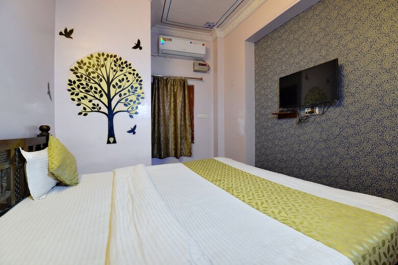 Oyo 2421 Hotel The Ishani