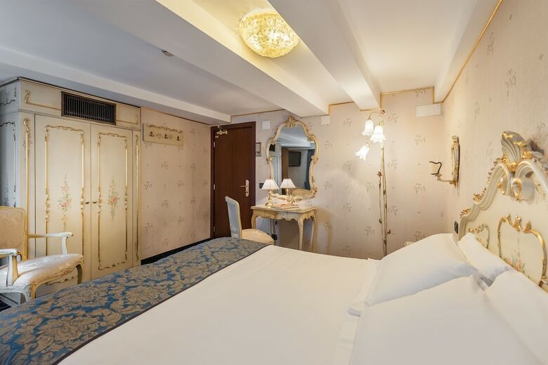 Hotel Montecarlo